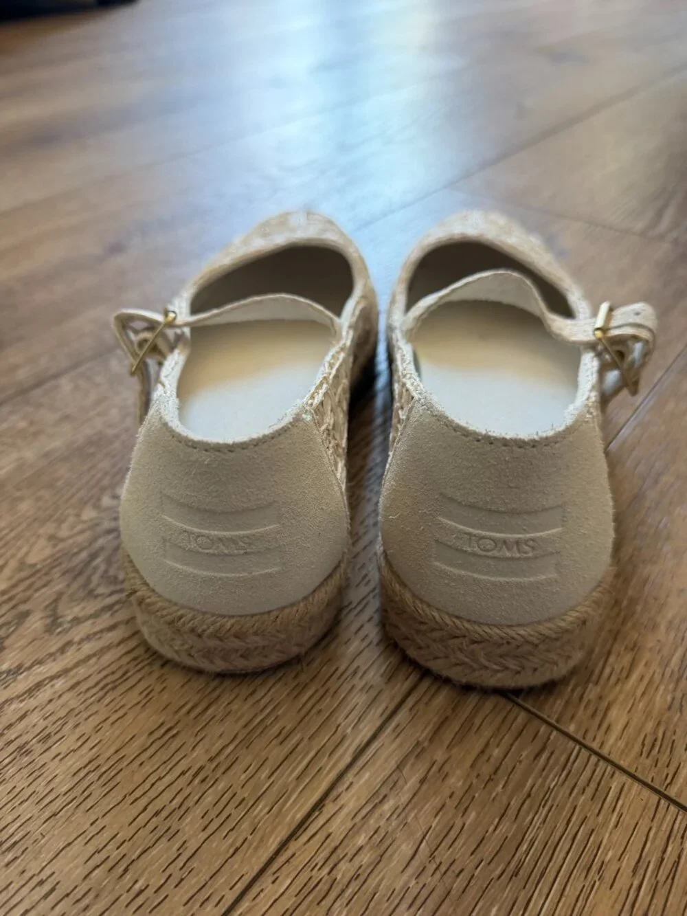 Tom's Women's Carolina Mary Jane Espadrille Undyed Floral Raffia
